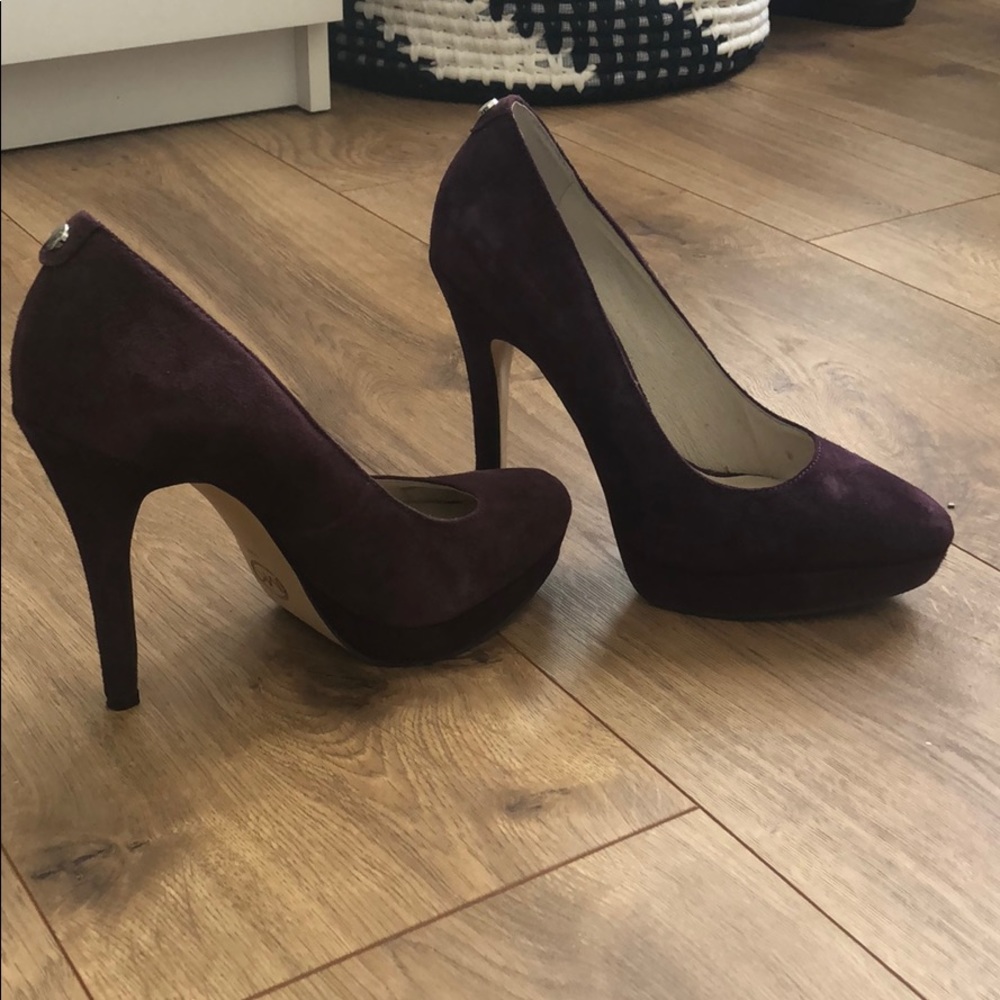 Michael Kors purple suede pumps size 6